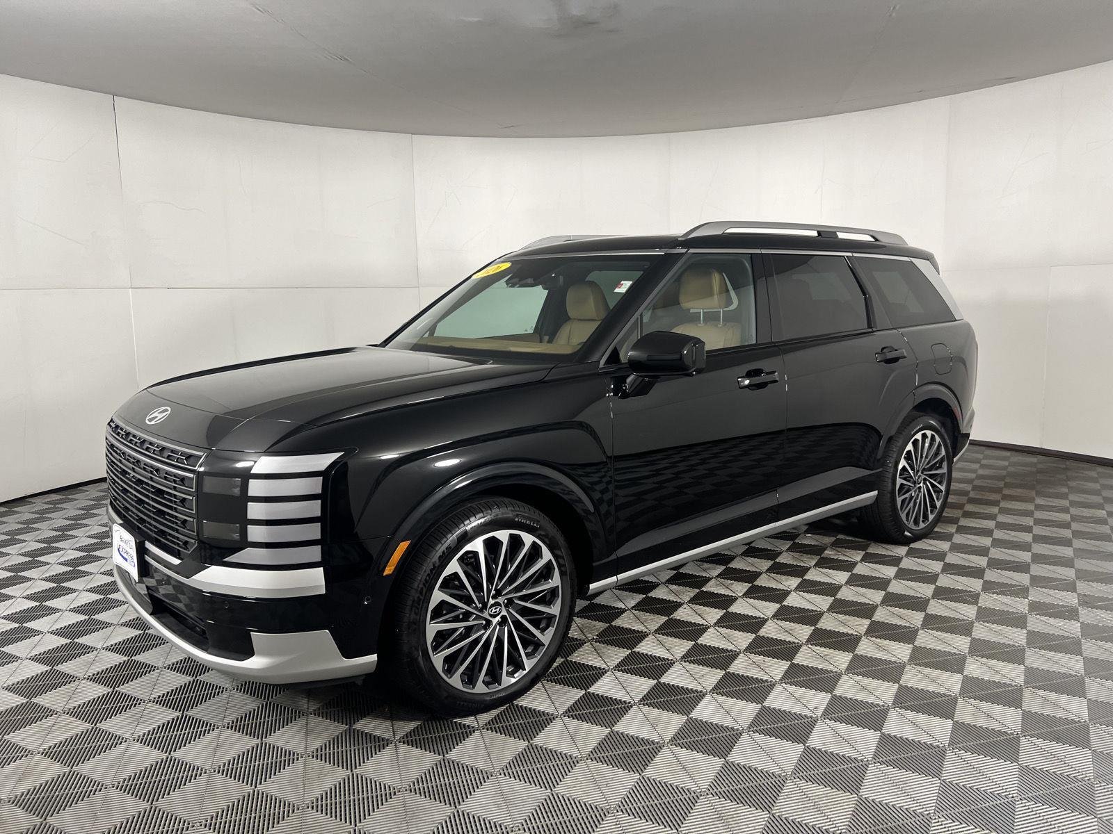 Used 2026 Abyss Black Pearl Hyundai Calligraphy image 3