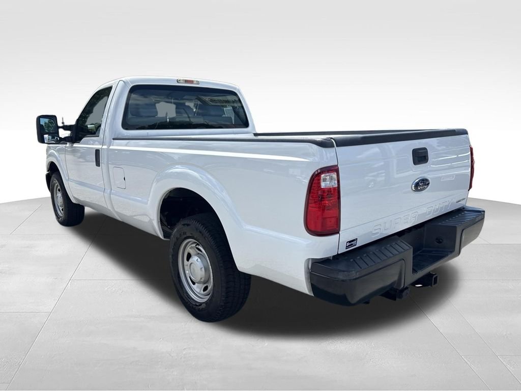 Used 2016 White Ford XL image 3