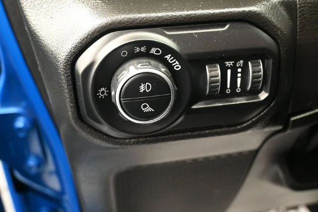 Certified Used 2022 Hydro Blue Pearlcoat Jeep High Altitude image 8