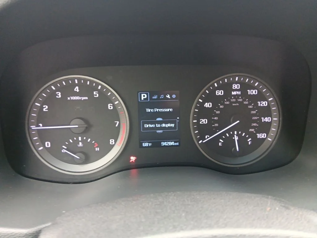 Used 2016 Coliseum Gray Hyundai SE image 18