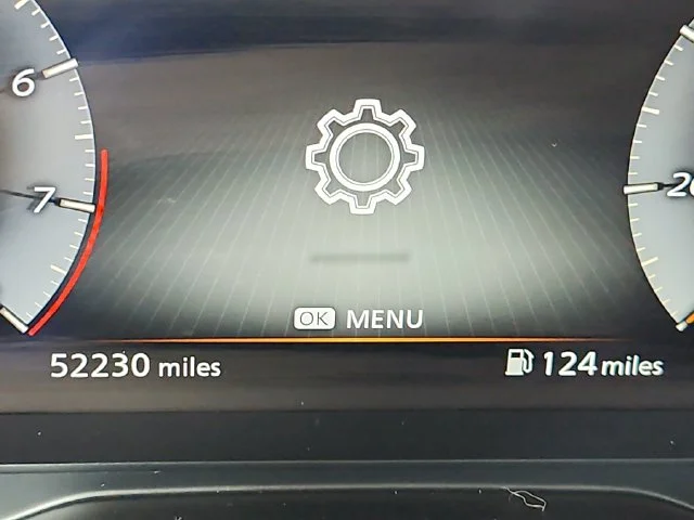 Used 2023 Gray INFINITI LUXE image 22