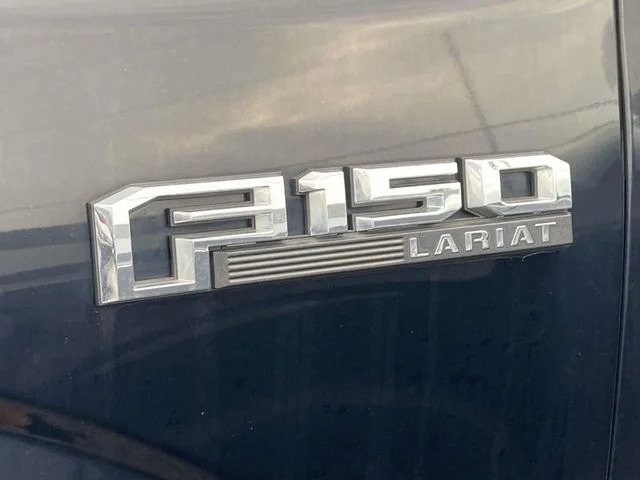 Used 2016  Ford Lariat image 5