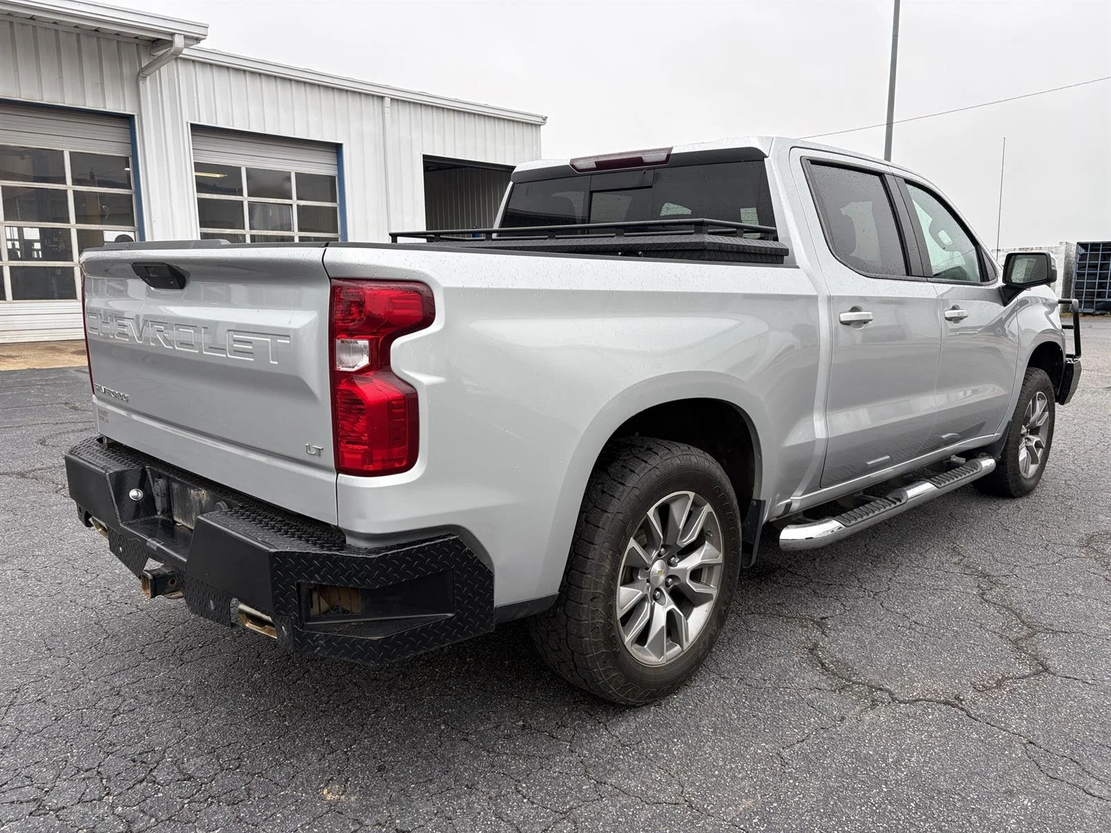 Used 2020 SILVER ICE METALLIC Chevrolet LT image 8