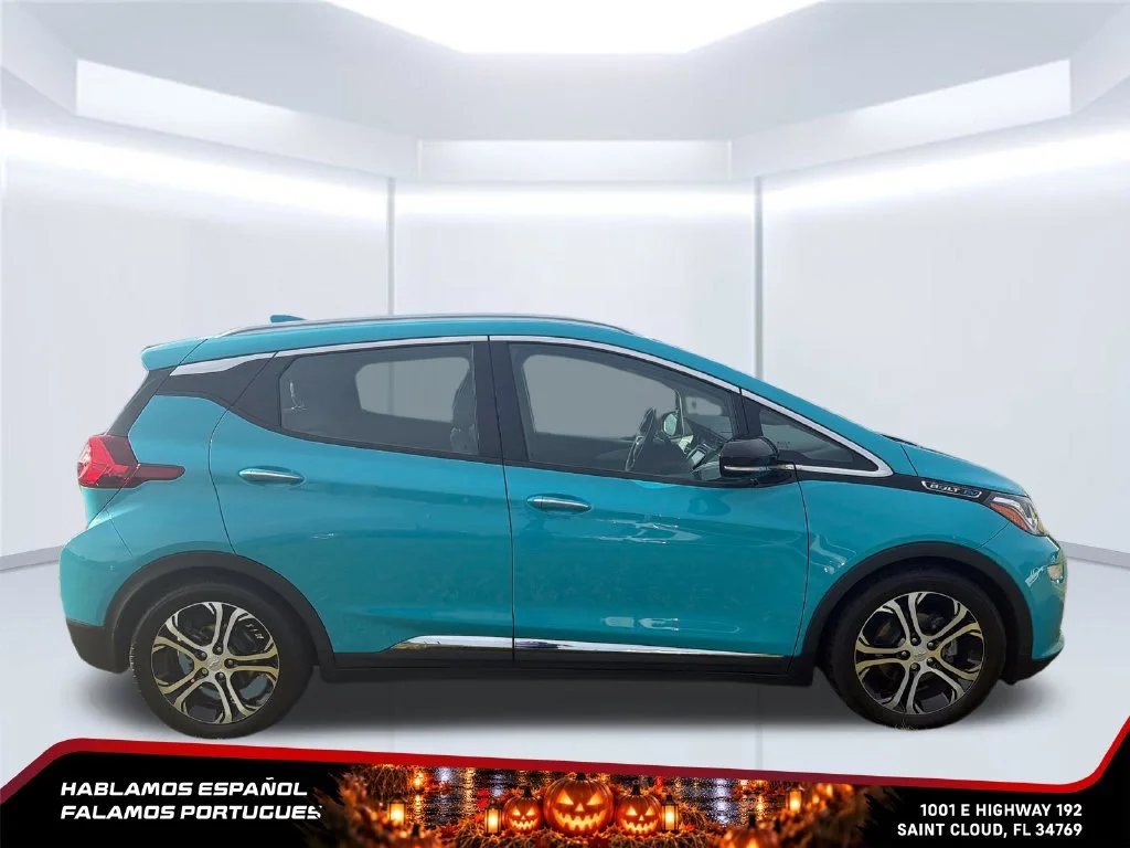 Used 2021 OASIS BLUE Chevrolet Premier image 6