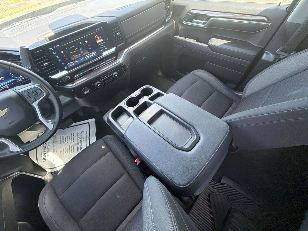 Used 2023 Gray Chevrolet LT image 21