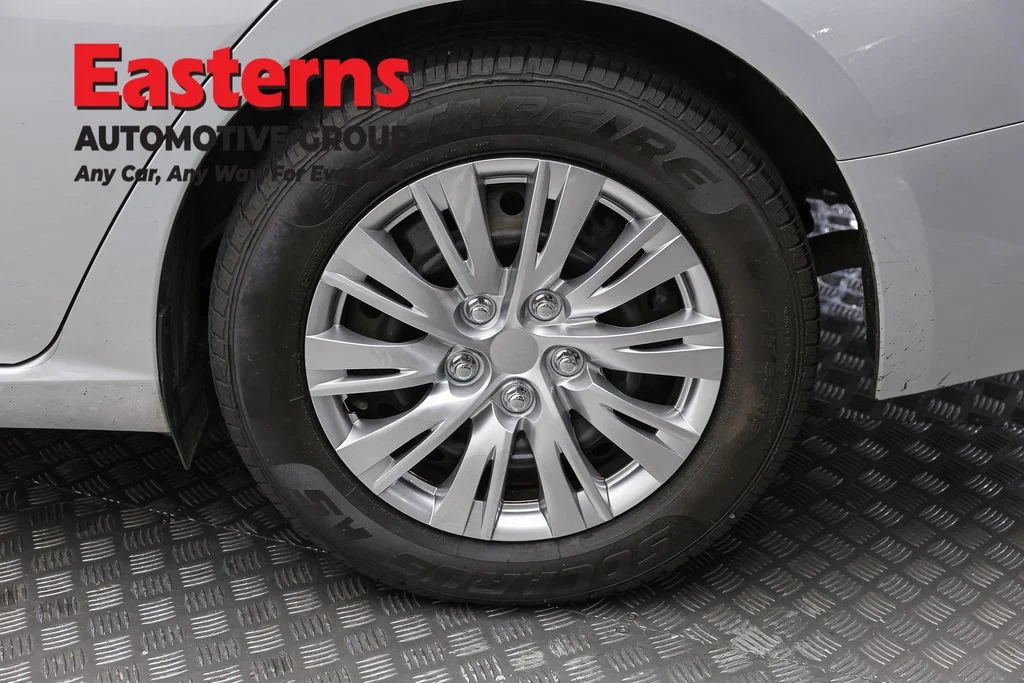 Used 2023 Silver Nissan 2.5 S image 8