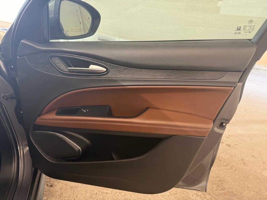 Used 2021 Gray Metallic Alfa Romeo Sprint image 15
