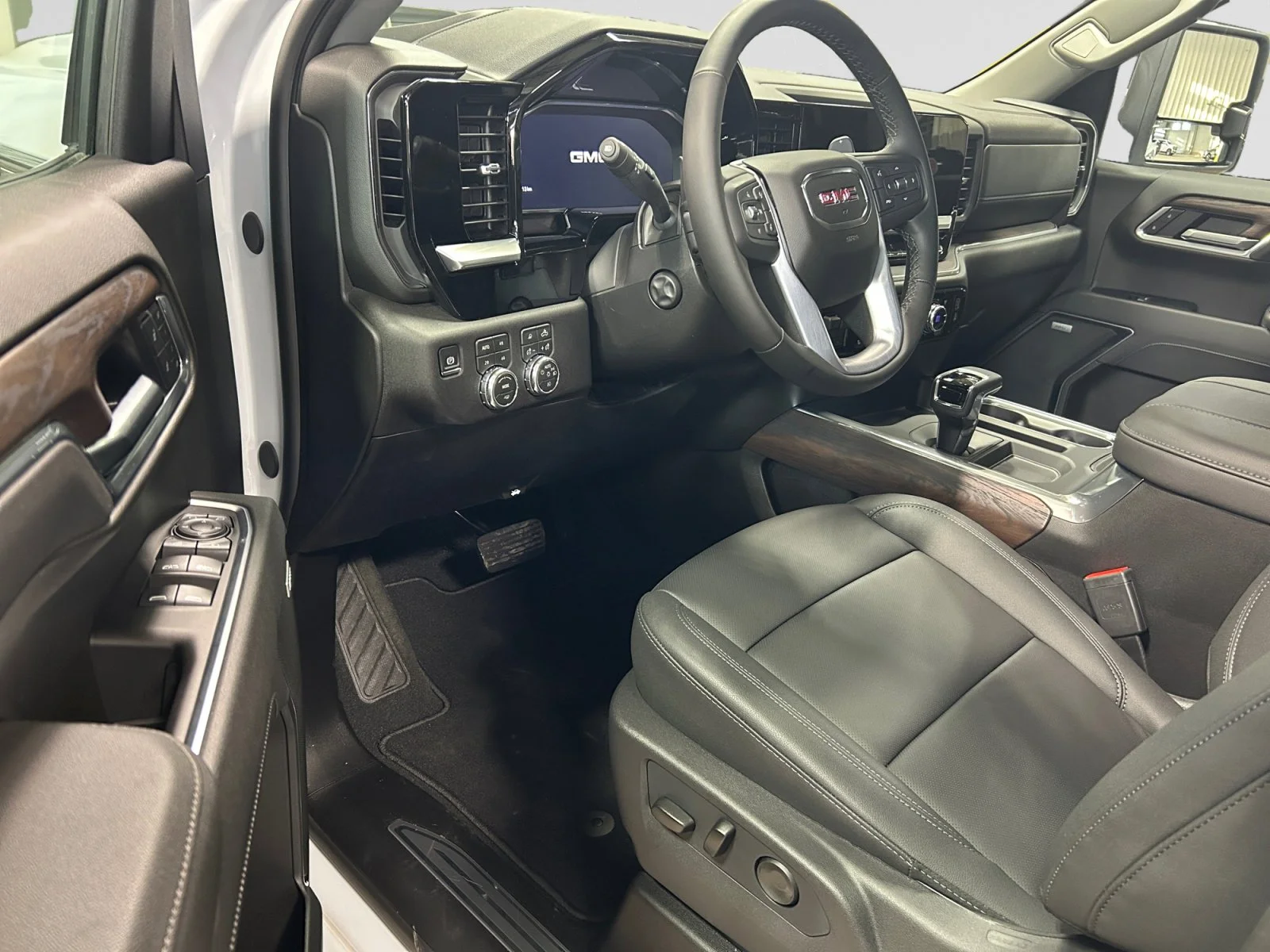 New 2026 Glacier White Tricoat GMC SLT image 13