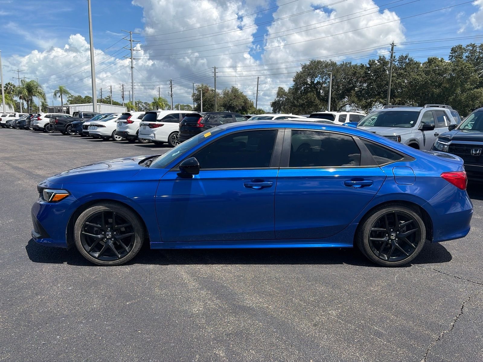 Used 2022 Blue Honda Sport image 4