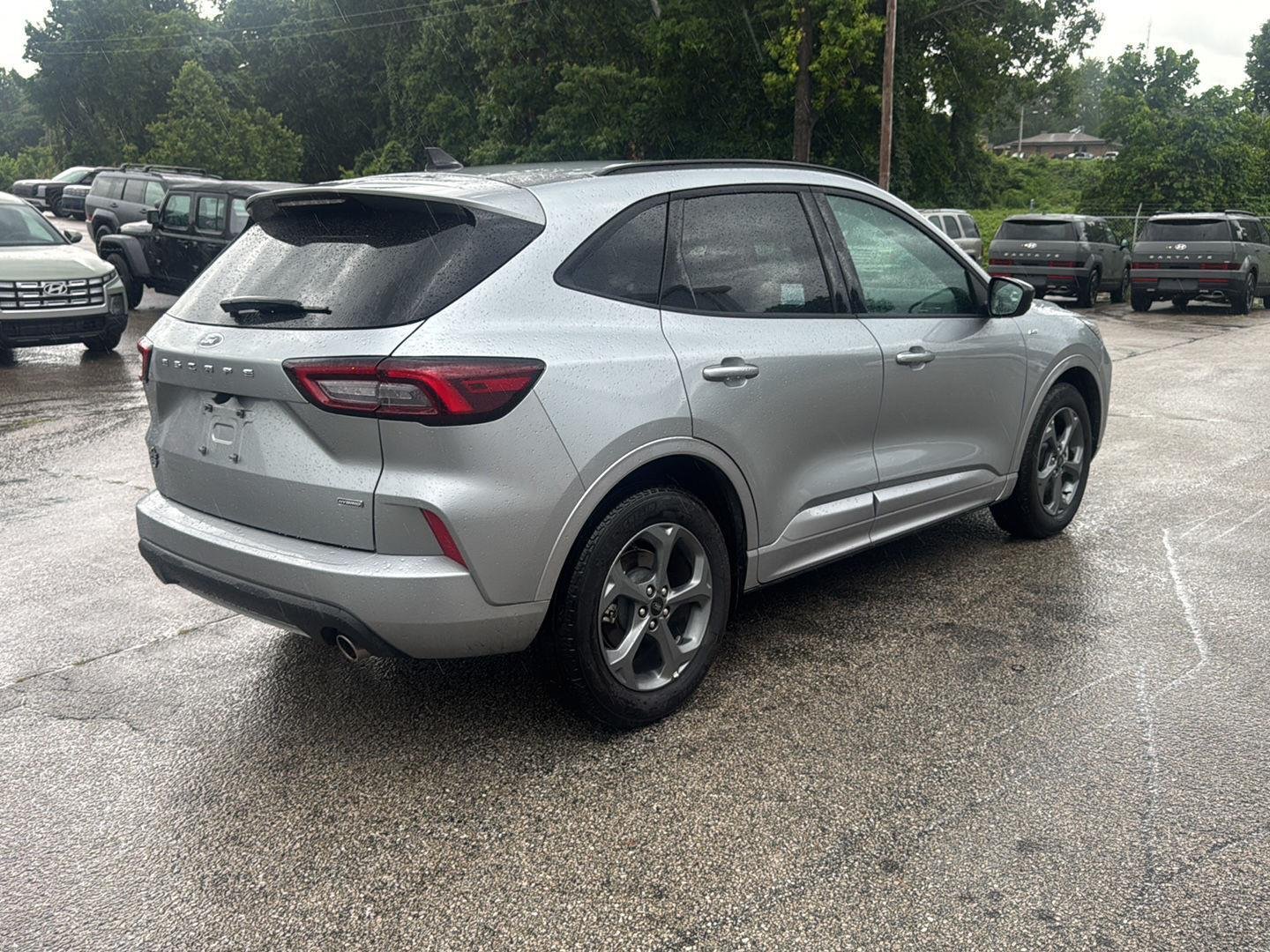 Used 2024 Iconic Silver Metallic Ford ST-Line image 3