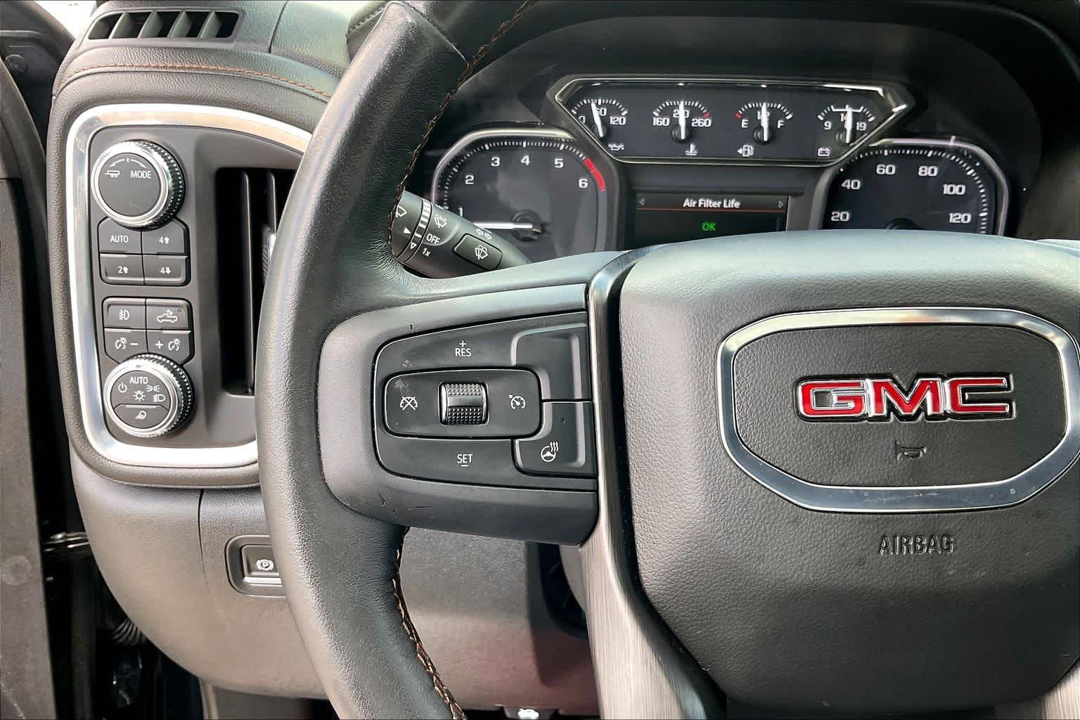 Used 2021 ONYX BLACK GMC AT4 image 23
