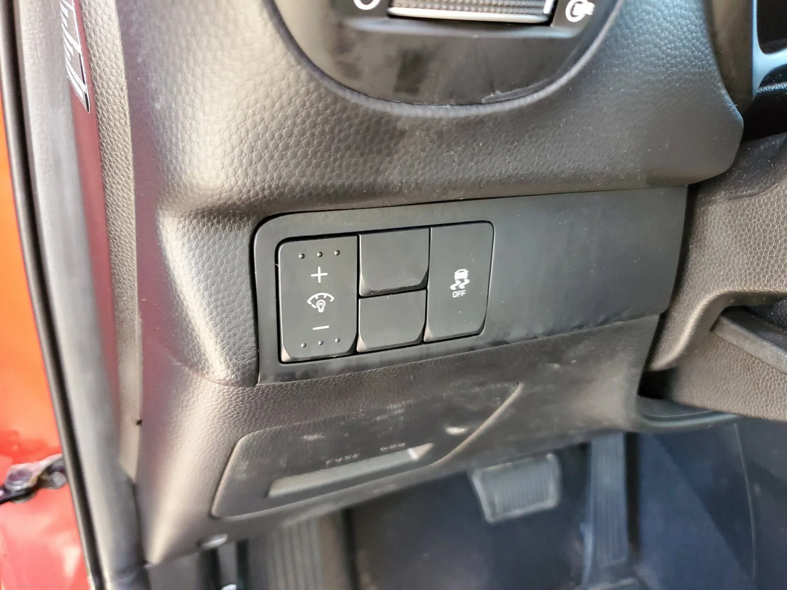 Used 2018 Red Kia Plus image 14