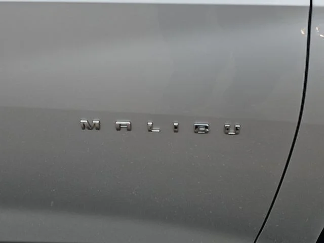 Used 2017 Silver Chevrolet LT image 33