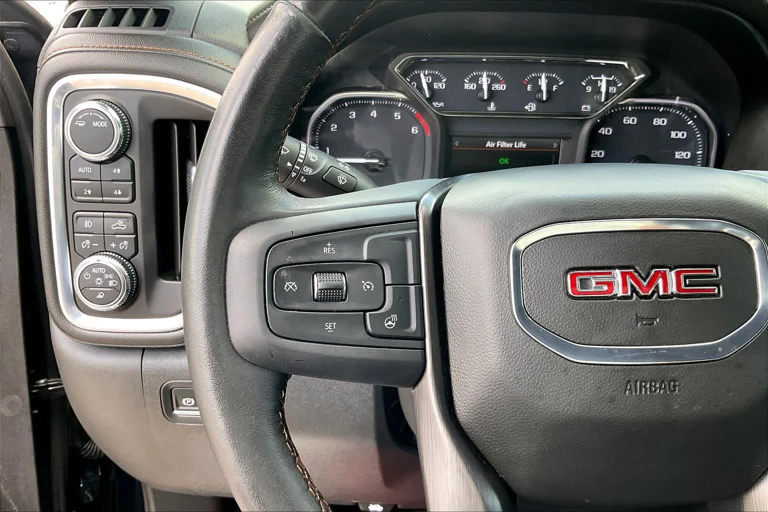 Used 2021 Onyx Black GMC AT4 image 23