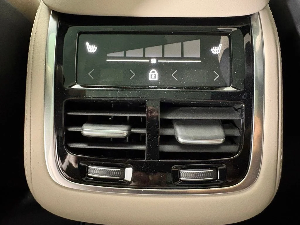 New 2026 Crystal White Volvo Plus image 37