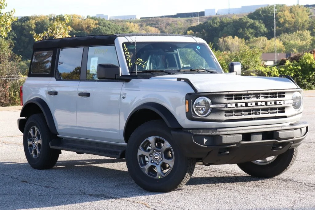 New 2026 Avalanche Gray Ford Big Bend® image 2