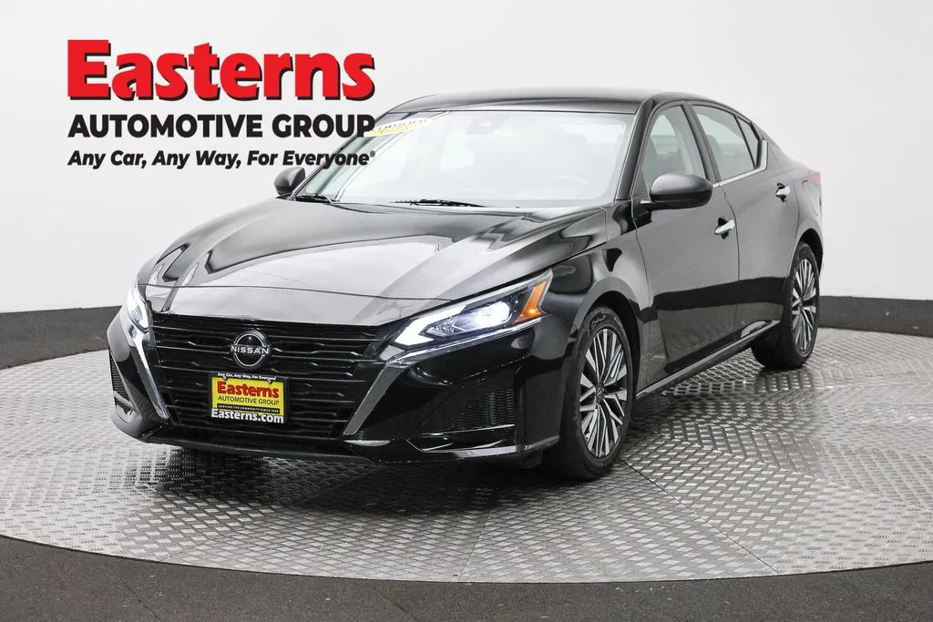 Used 2024 Black Nissan 2.5 SV image 1