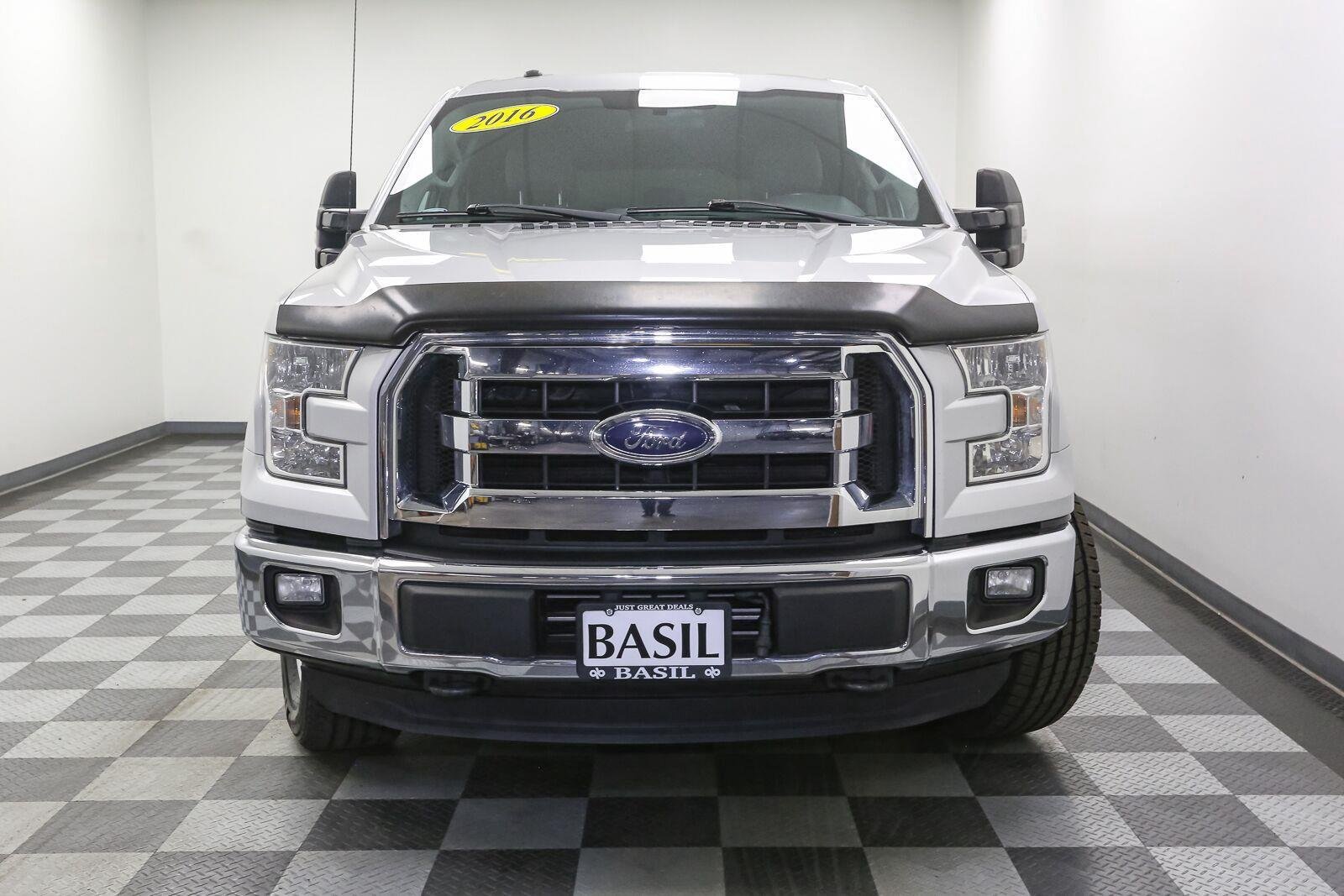 Used 2016 Ingot Silver Metallic Ford XLT image 3