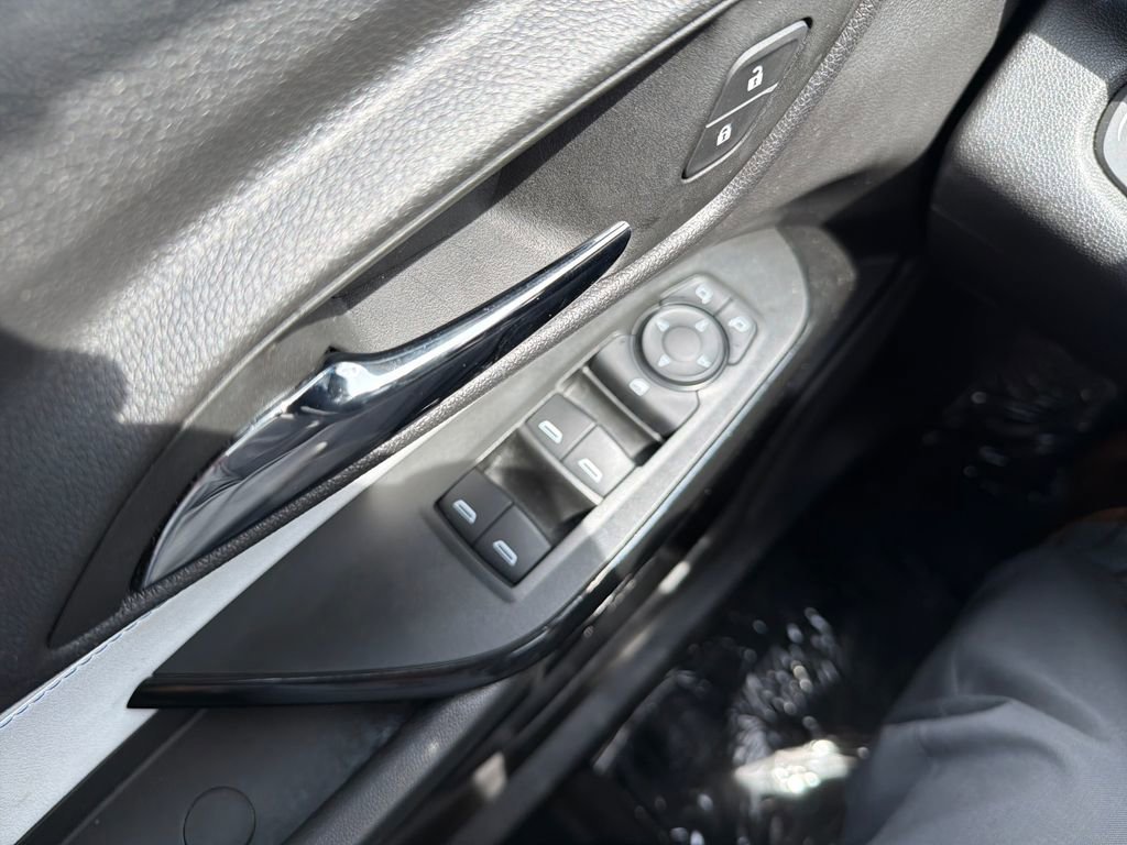 2025 Chevrolet Trax LT - Photo 13