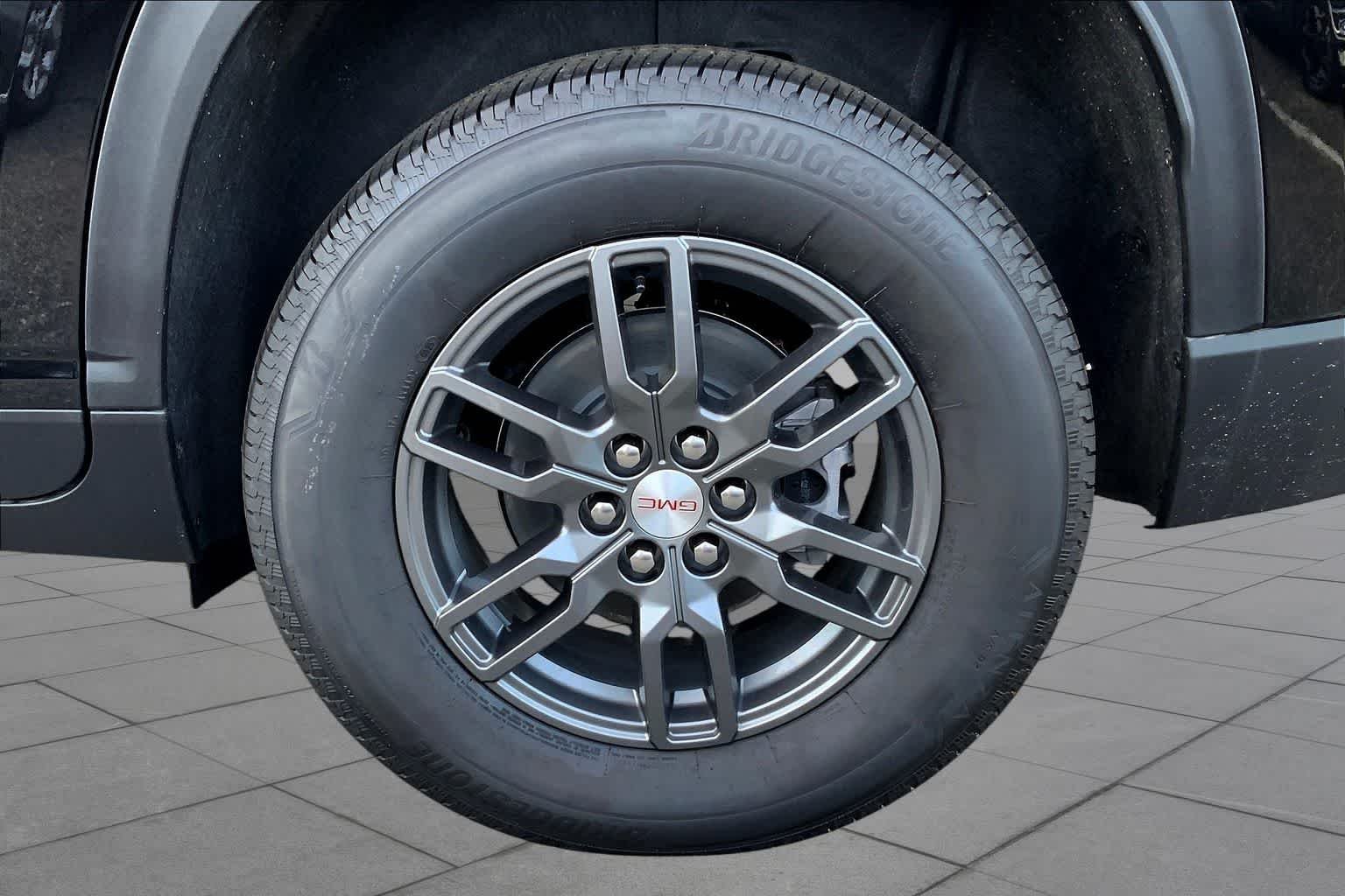 2025 GMC Acadia Elevation - Photo 11