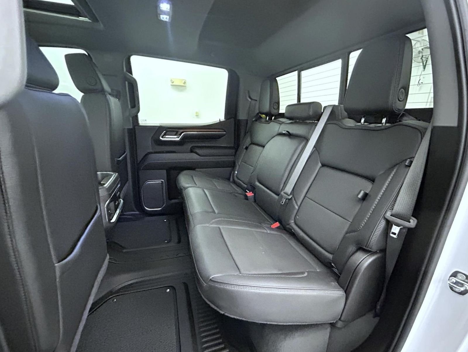 Used 2024 White GMC Denali image 20