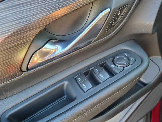 Used 2023 VOLCANIC RED TINTCOAT GMC SLE image 25