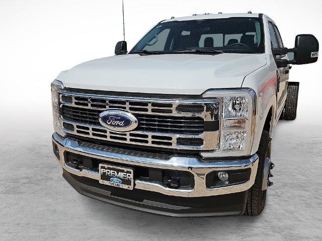 New 2026 Oxford White Ford F-350® XL image 29
