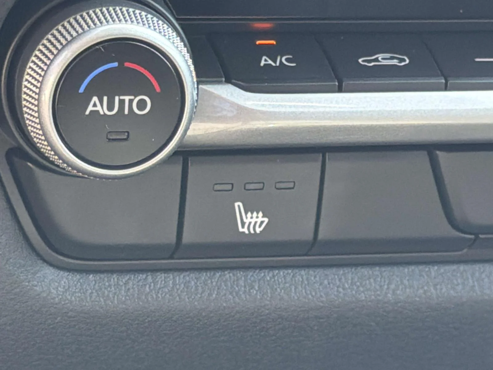 New 2026 Wind Chill Pearl Mazda Preferred AWD image 16