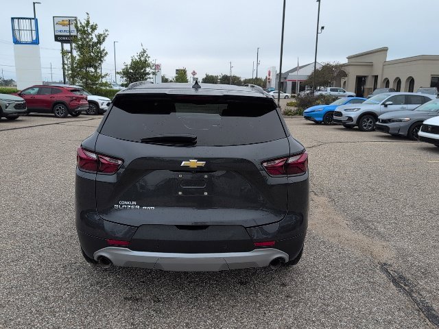Used 2021 Gray Chevrolet LT image 18