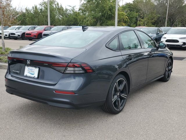 New 2026 Meteorite Gray Metallic Honda SE image 6