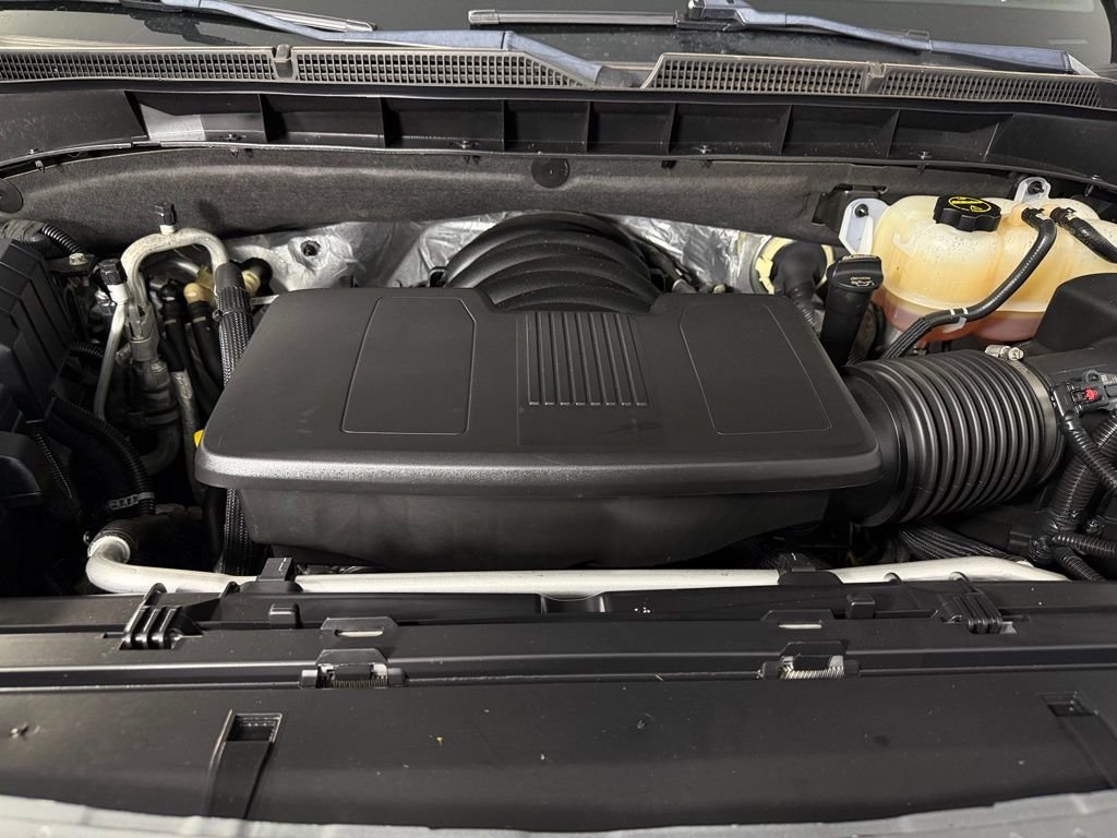 Used 2024 Sterling Metallic GMC AT4 image 35