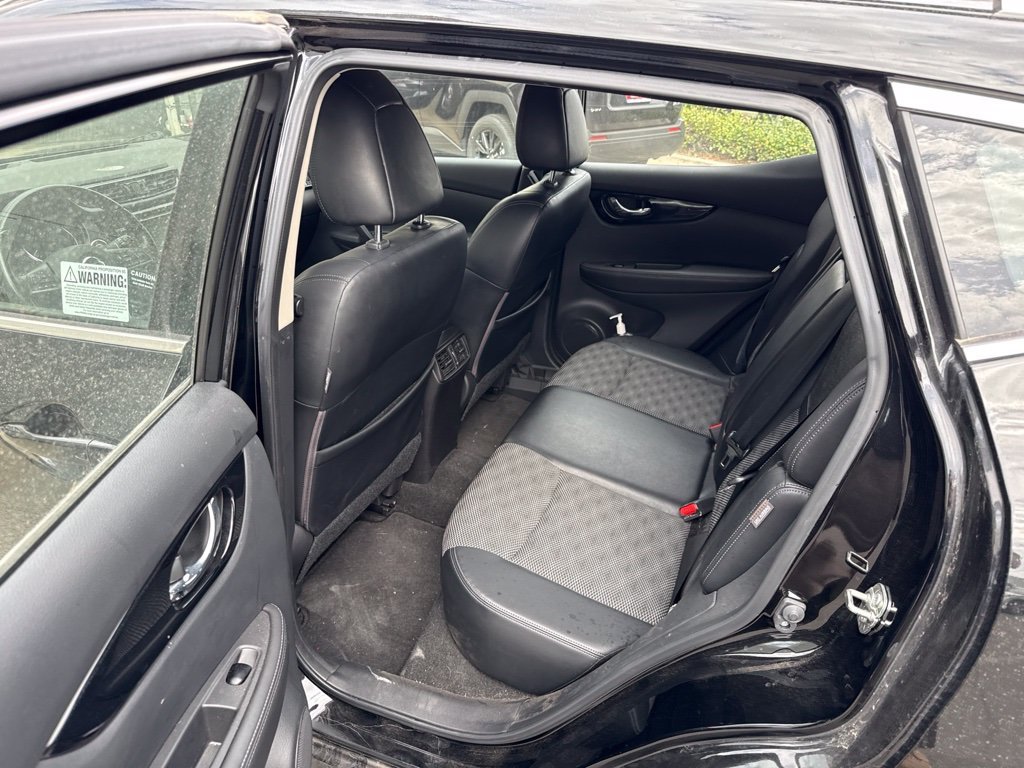 Used 2021 Magnetic Black Pearl Nissan SV image 15