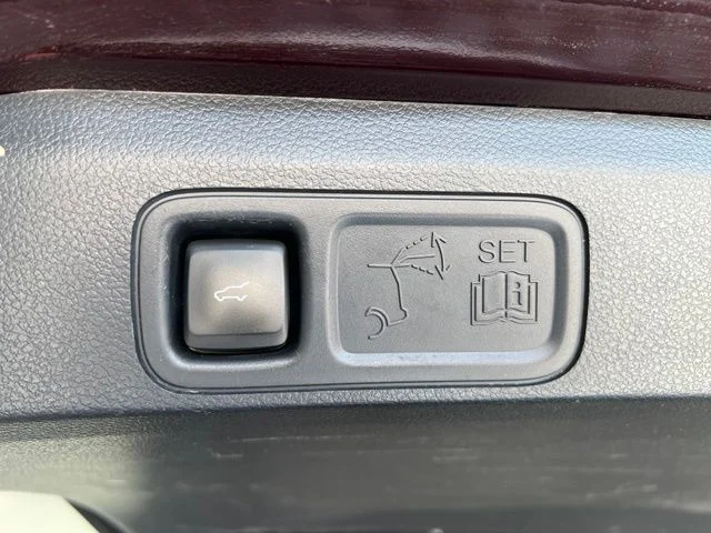 Used 2024 Red Ford Limited image 38