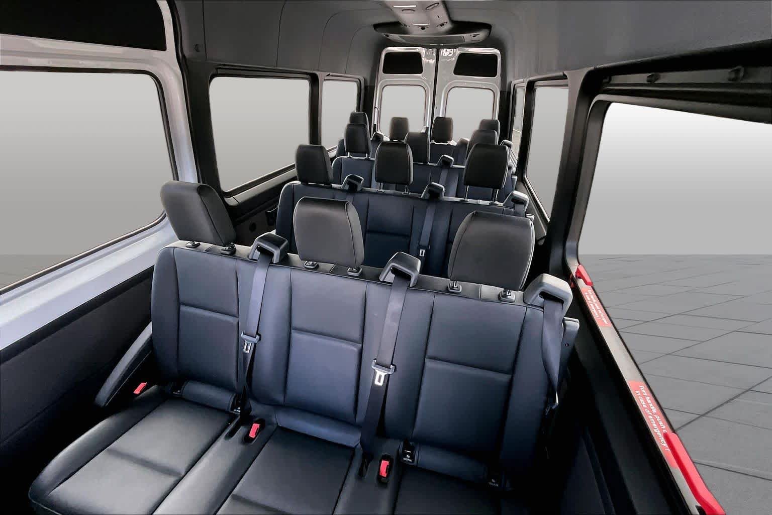 Used 2025 Arctic White Mercedes-Benz  image 21