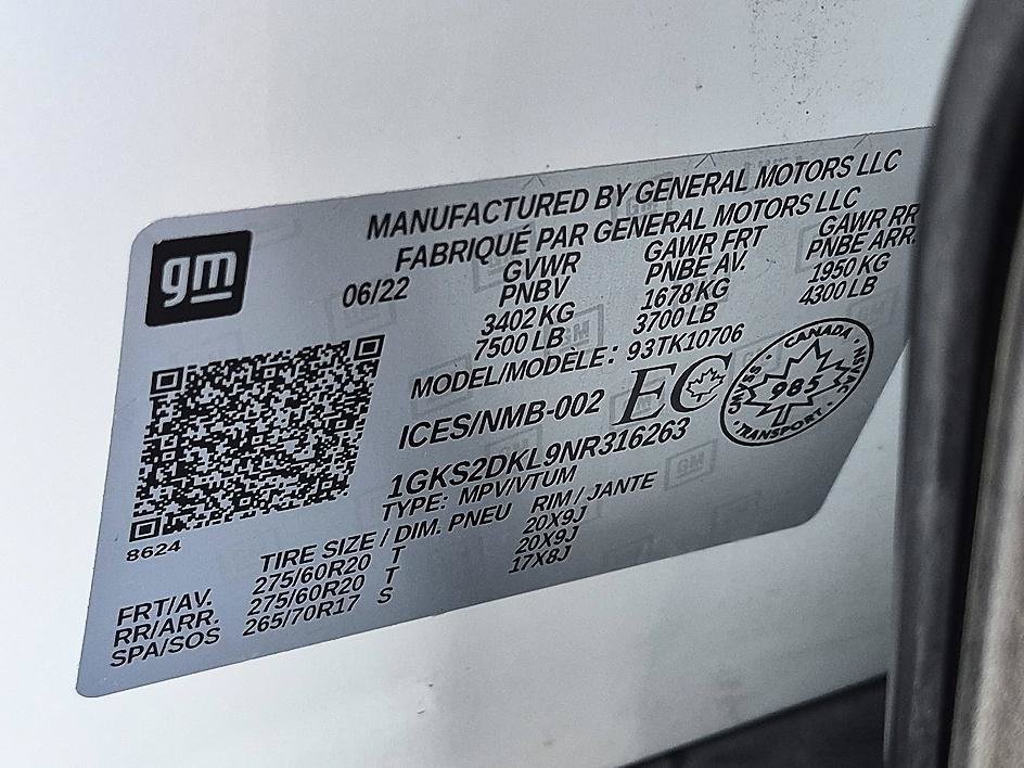 Used 2022 White Frost GMC Denali image 39