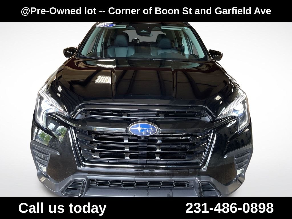 Used 2025 Black Subaru Onyx Edition Touring image 8