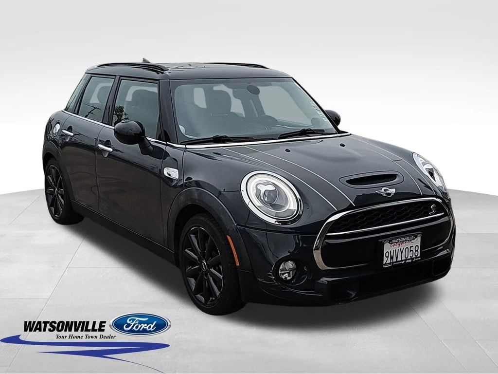 2016 MINI Cooper S 4 Door's photo