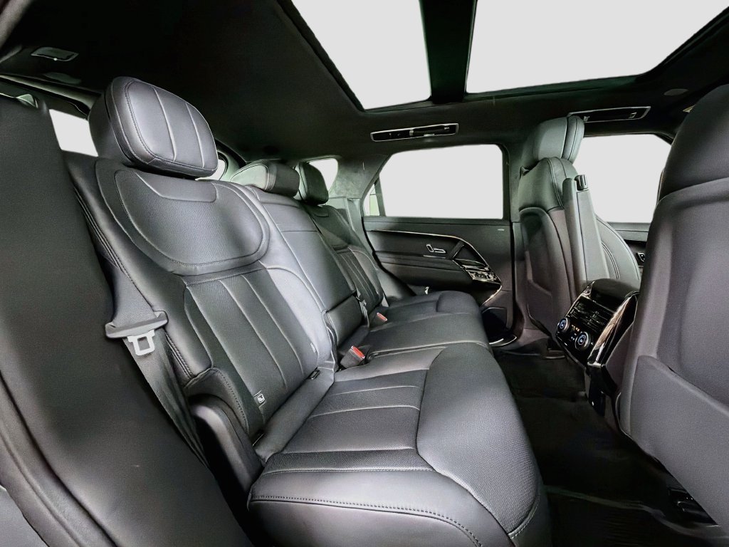 Used 2026 Black Land Rover Autobiography image 28