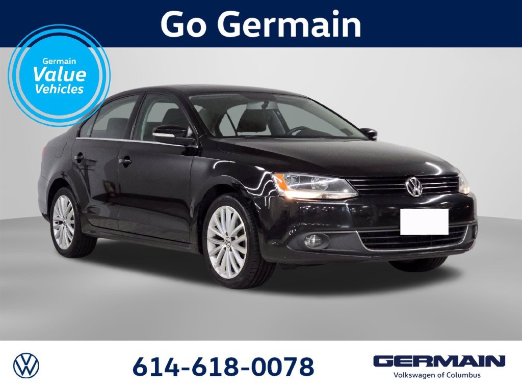 Used 2013 Black Volkswagen SEL image 4