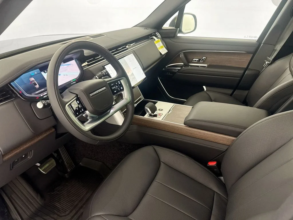 New 2026 Varesine Blue Land Rover SE image 9