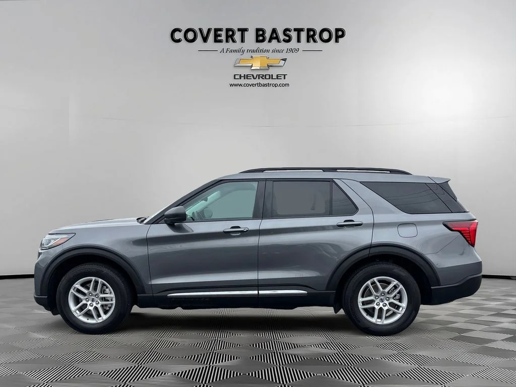 Used 2025 Gray Ford Active image 4