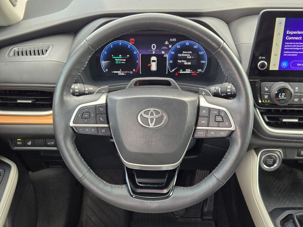 Used 2024 White Toyota Platinum image 20