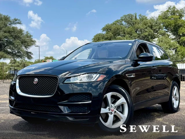 Pre-Owned 2017 Jaguar F-PACE 35t Premium