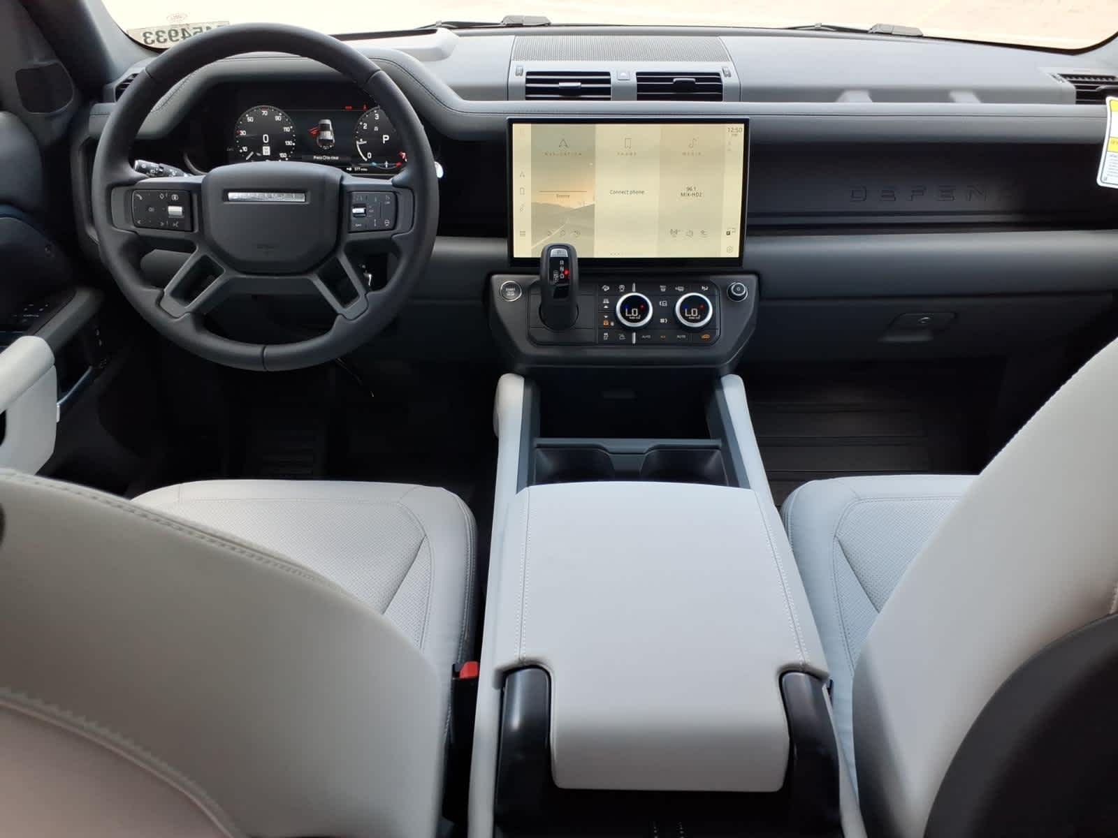 New 2026 Tasman Blue Land Rover X-Dynamic SE image 18