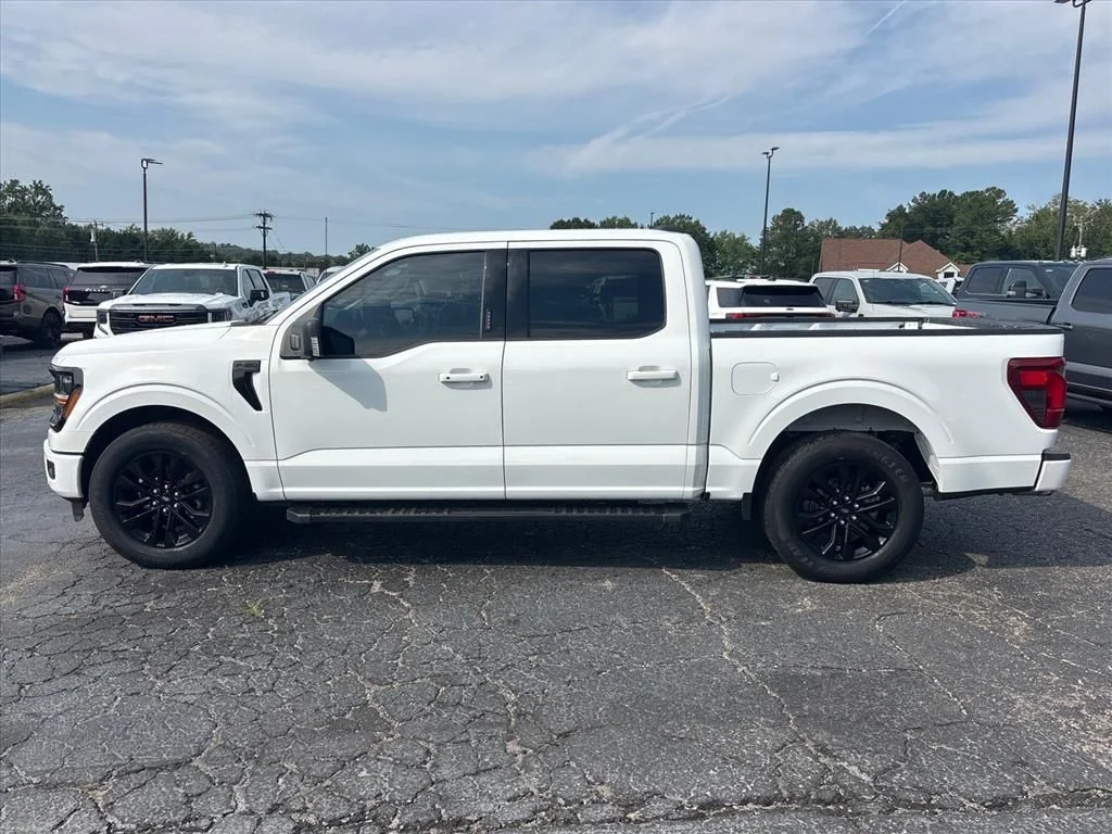 Certified Used 2024 Oxford White Ford XLT image 4