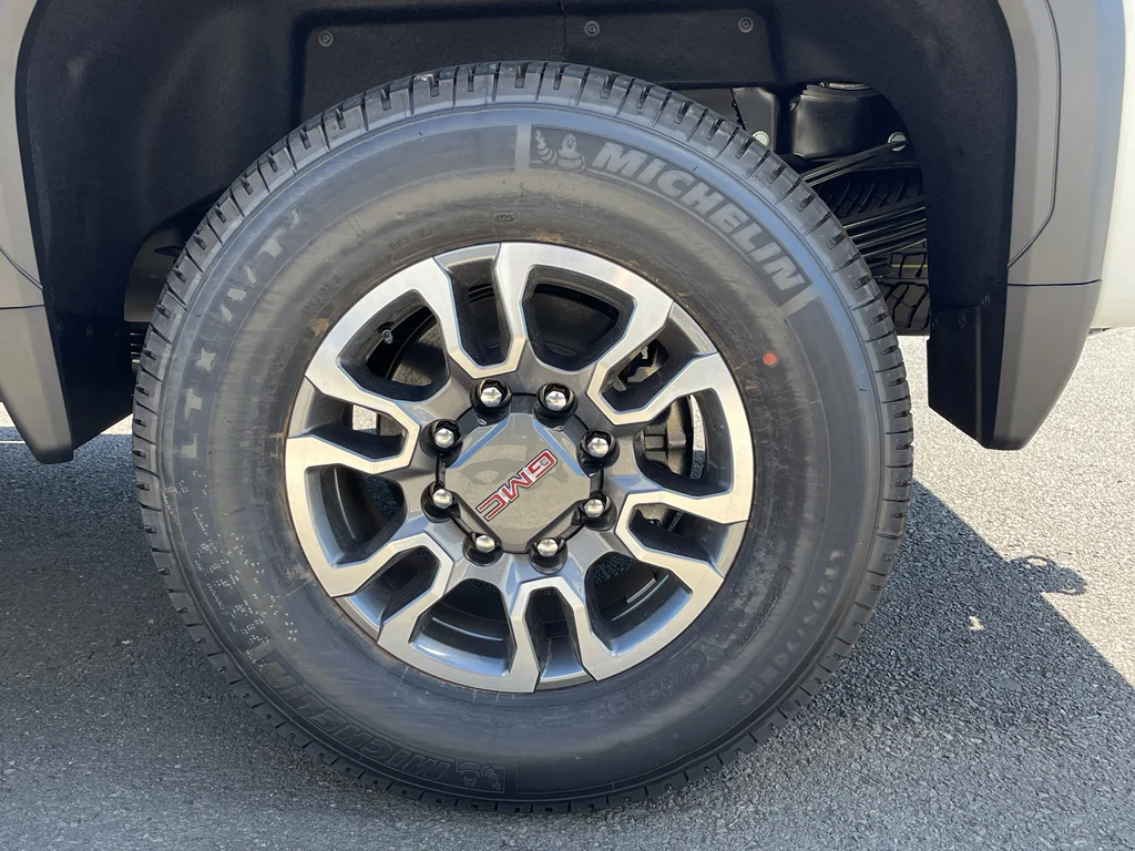 2025 GMC Sierra 3500HD SLT - Photo 13