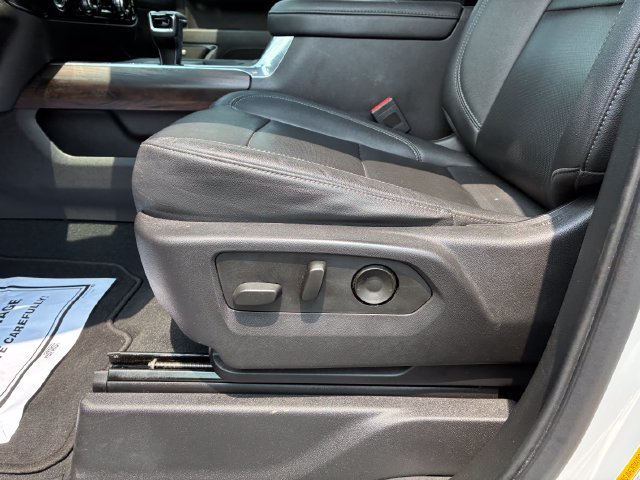 Used 2023 White GMC SLT image 8