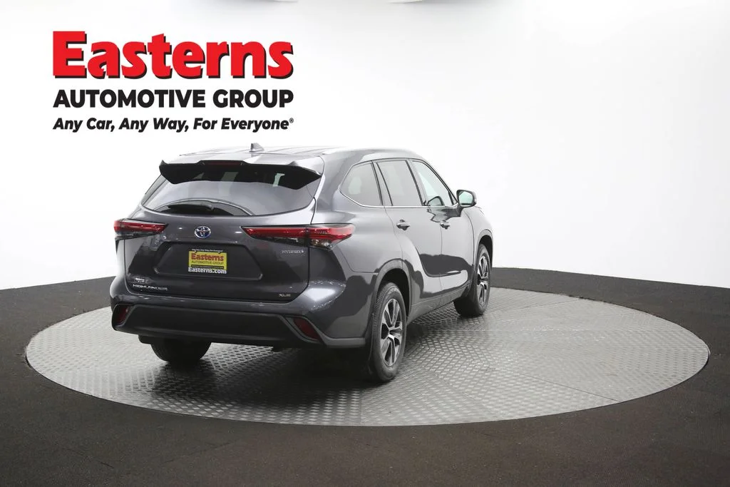 Used 2022 Gray Toyota XLE image 41