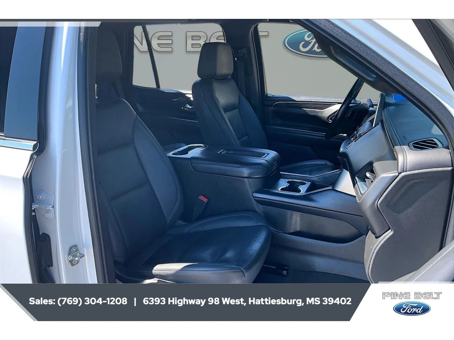 Certified Used 2022 Iridescent Pearl Tricoat Chevrolet LT image 6