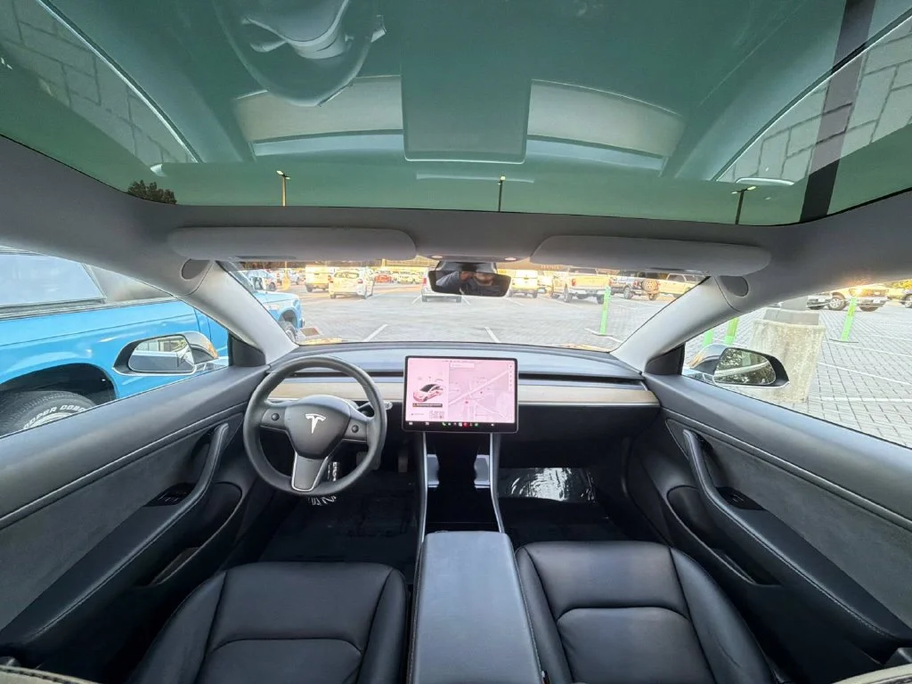 Used 2020  Tesla Standard image 24